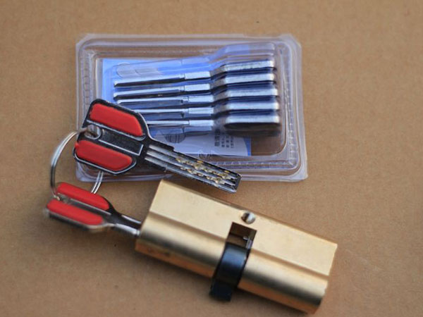 成都找人開(kāi)鎖要多少錢(qián)